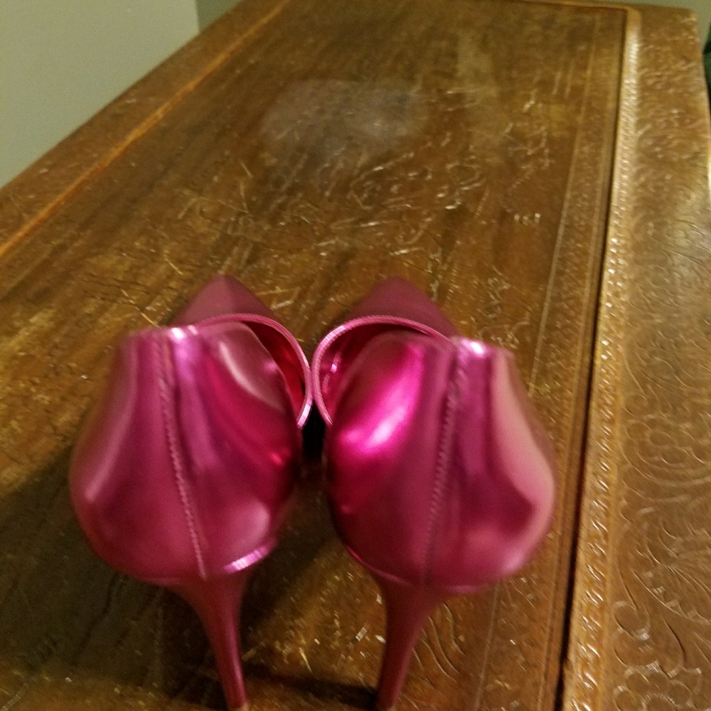 Shoes - Picture 2 of 3